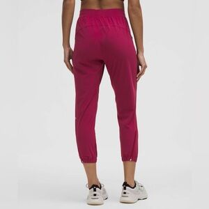 lululemon athletica Women's Magenta Cropped Jogger Pants